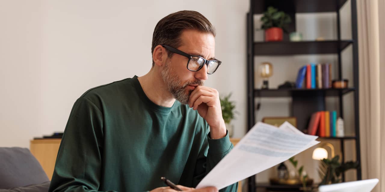 marketwatch.com - Alisa Wolfson - 'Pretty basic.' I have a 401(k) and emergency fund and I want a financial planner to help me. What's the right fit - and what will I pay?