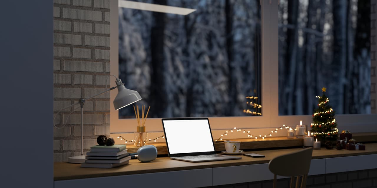 Opinion: 5 ways your employer can help you with your finances in the holiday season - Vimarsana News