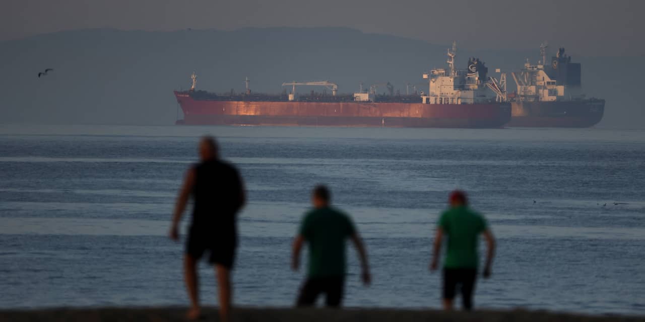Oil futures fall further below $100 on hopes of peace deal - MarketWatch