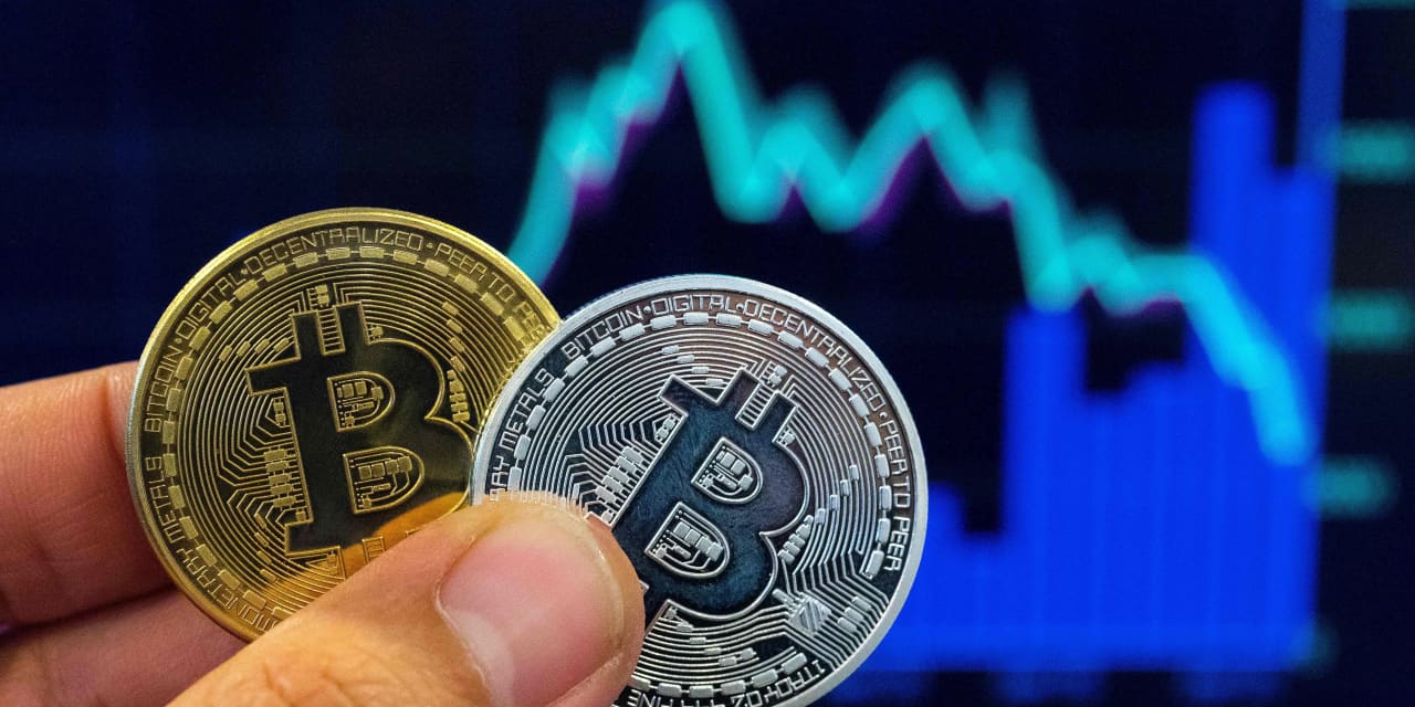 Bitcoin retrocede antes de la decisión de la SEC sobre el ETF.  Este es el por qué.