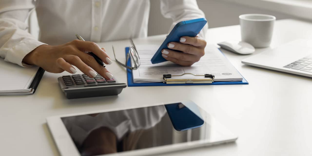 Wells Fargo VP Reveals the Biggest Retirement Planning Mistake Investors Make