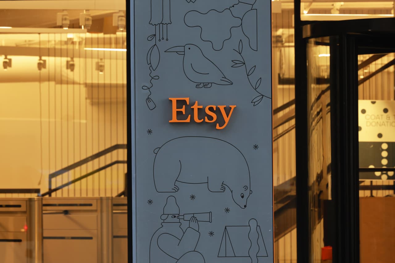 Etsy’s stock is dropping on earnings miss, slow start to fiscal year