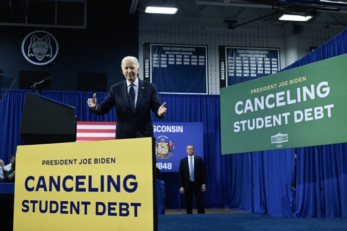 Comments due for Biden’s student-loan forgiveness plan. What people are ...