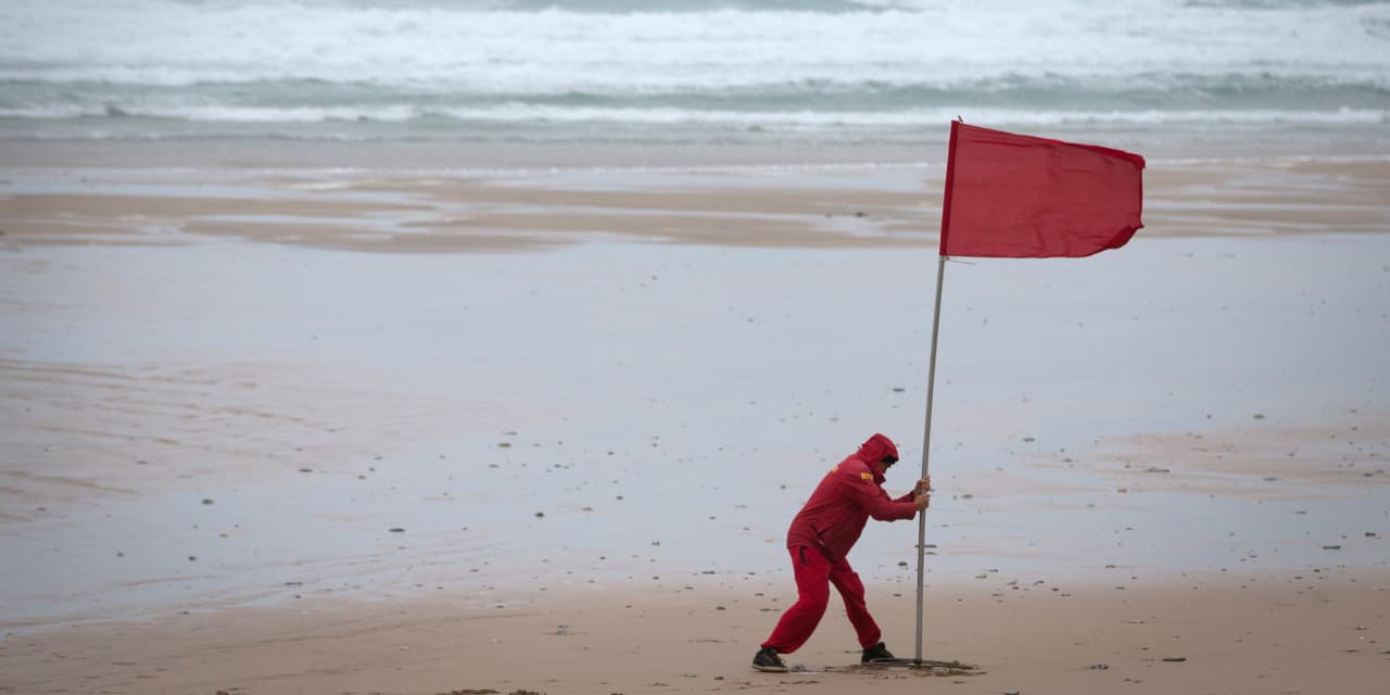 This signal is ‘raising a red flag’ for the stock market rally