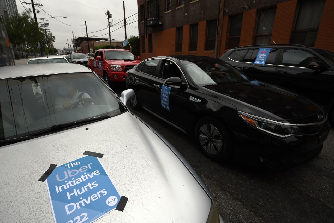 Protesters Call Uber S Antiracism Billboards Hypocritical And Offensive Marketwatch