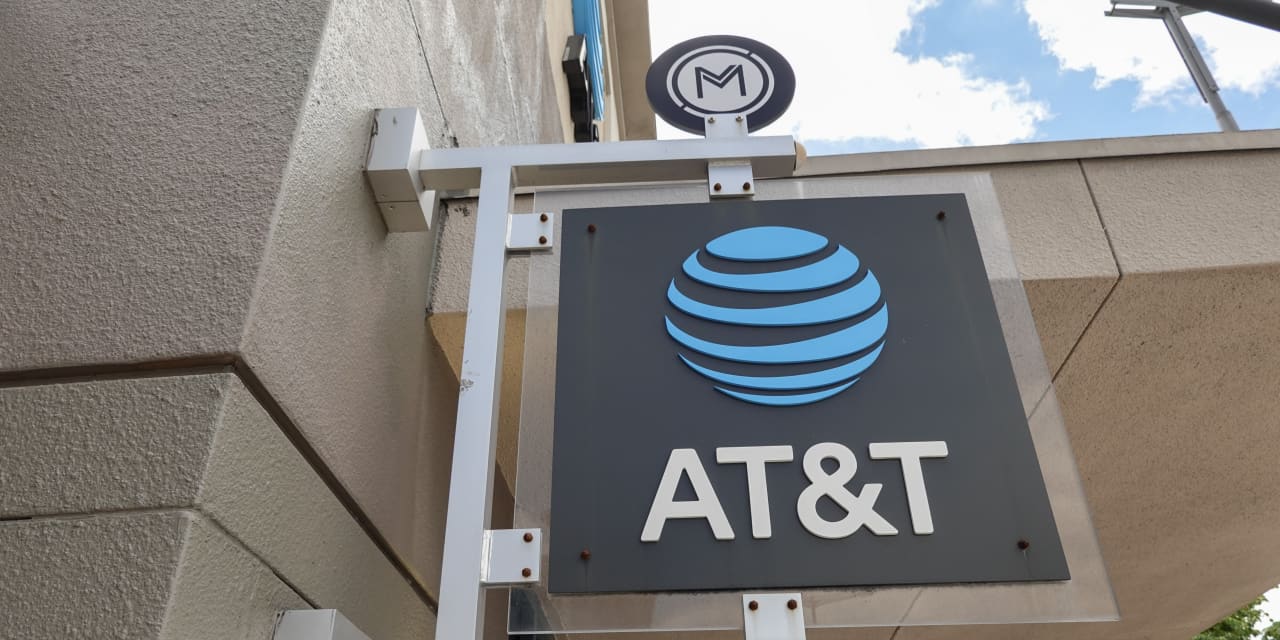 AT&T’s stock rises toward best day in six months. Why investors are ...