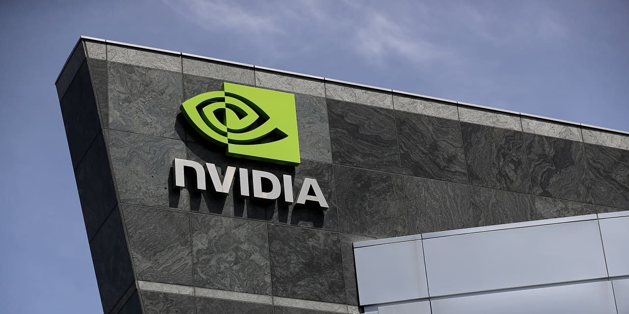 Nvidia 판매는 칩 부족으로 다시 기록을 세웠으며 수익 기대치는 더 많이 올 것입니다