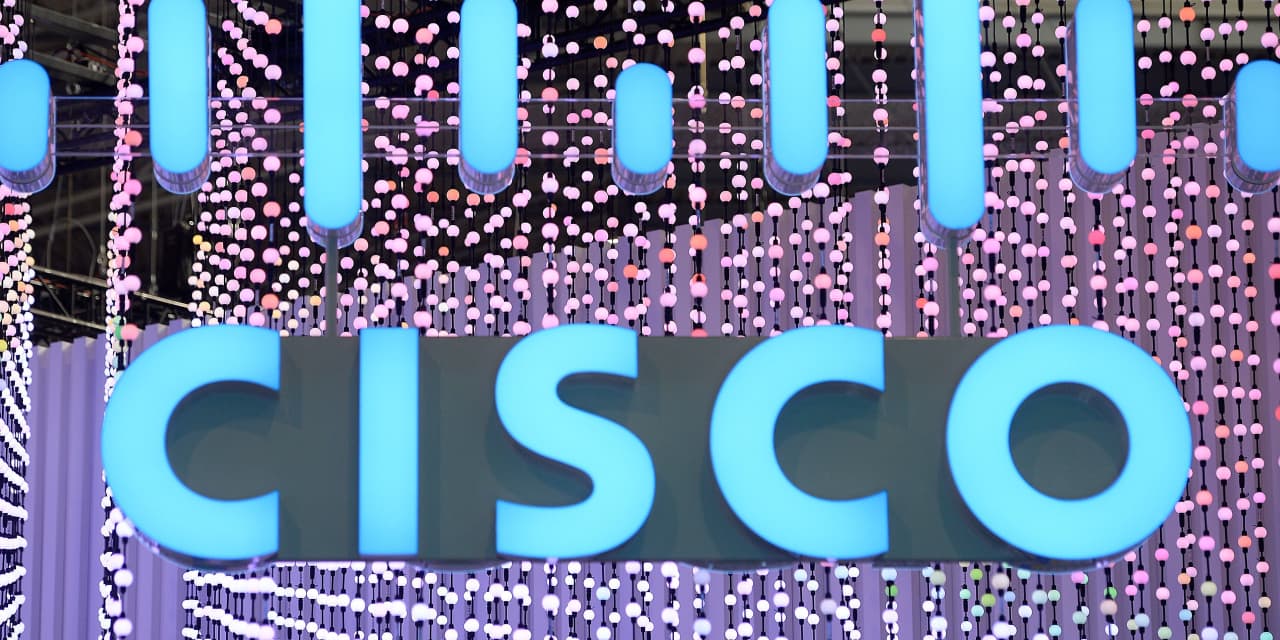 Cisco projects growth of 5% to 7% over next four fiscal years as software sales continue to climb