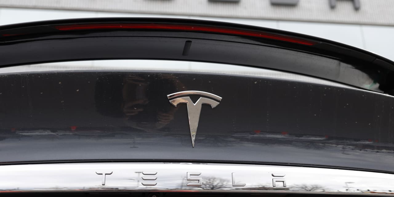 Tesla was on Autopilot moments before tractor-trailer collision: Va.  police