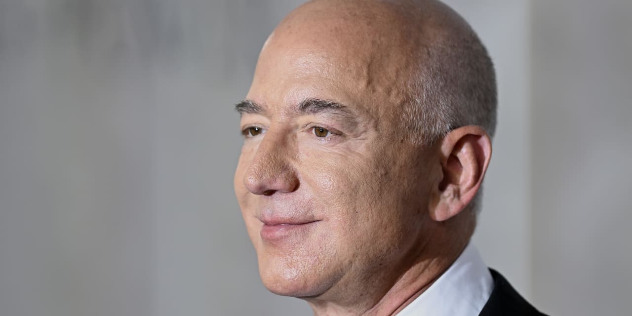 Jeff Bezos surpasses Elon Musk to become the wealthiest person in the world due to decline in Tesla stock