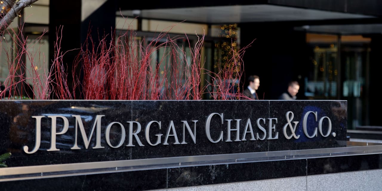 JPMorgan Chase yield still lags peers, even after latest dividend increase