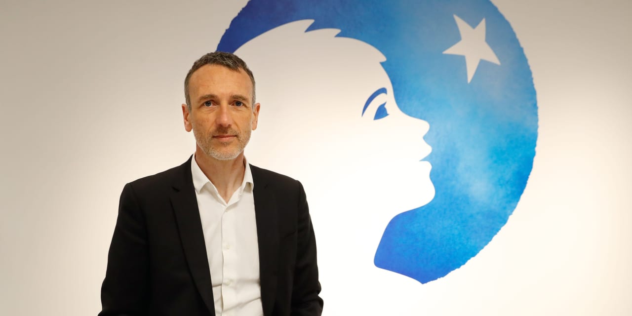 Danone to sell assets and reorganize its management to deal with the pandemic