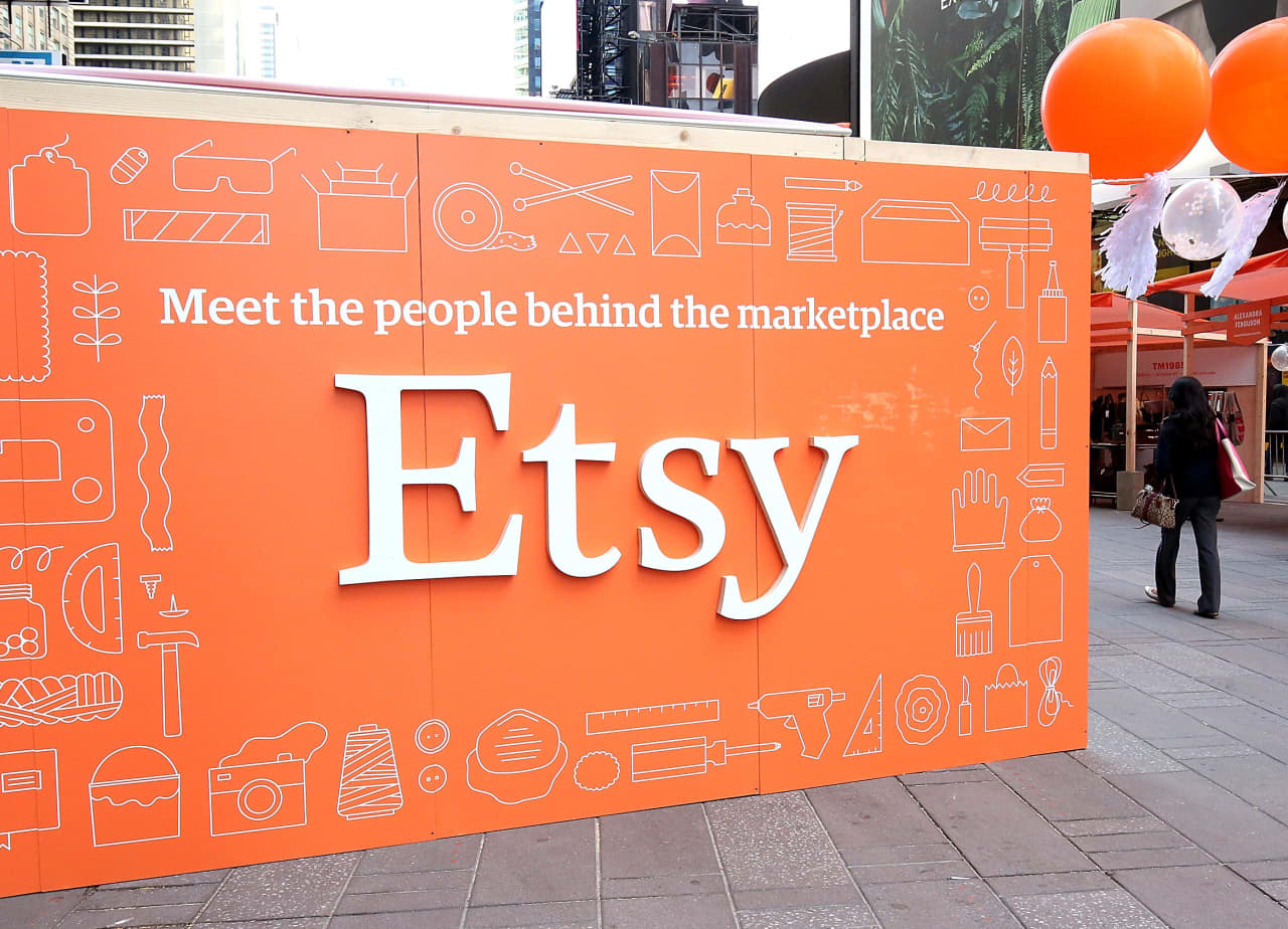 Etsy misses Wall Street’s revenue estimate as marketplace sales dip