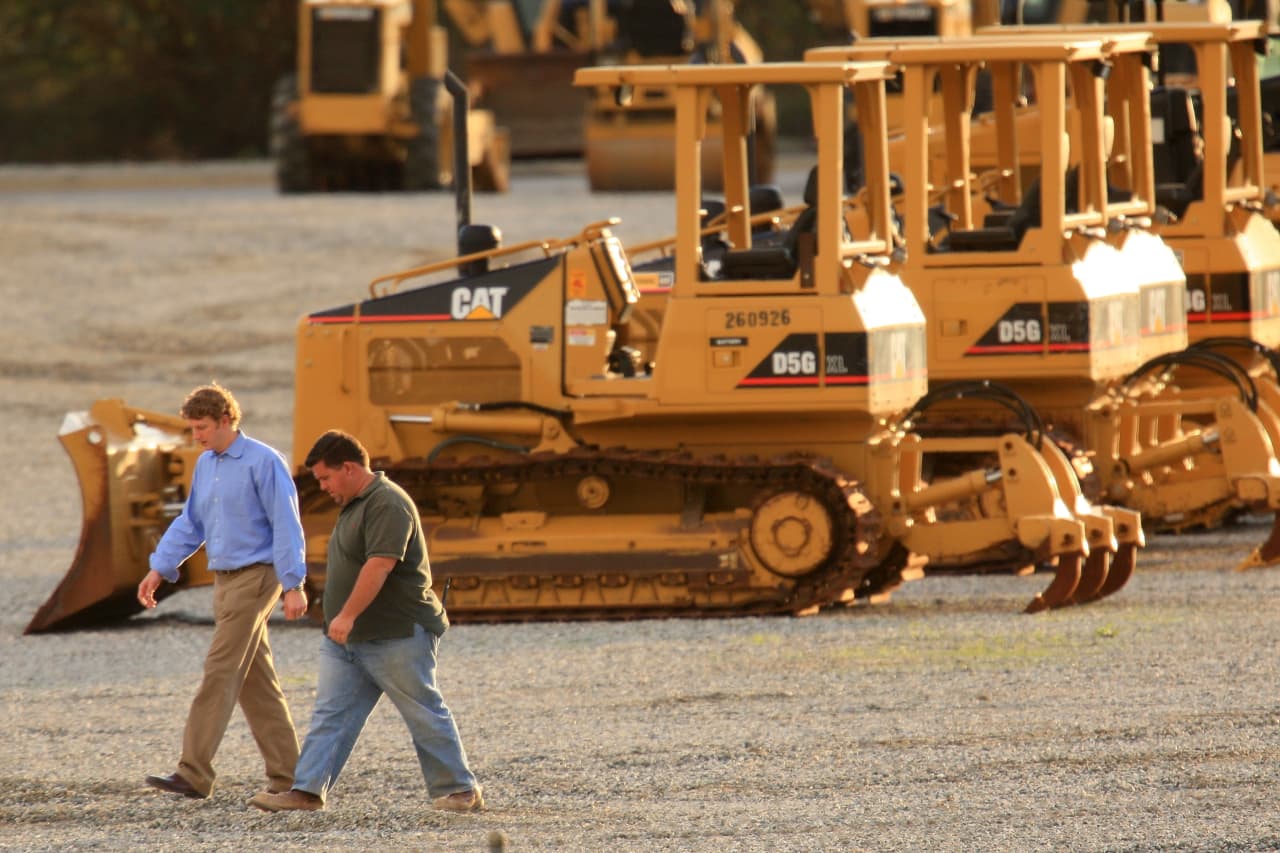 Caterpillar stock falls toward worst day since 2020 after earnings