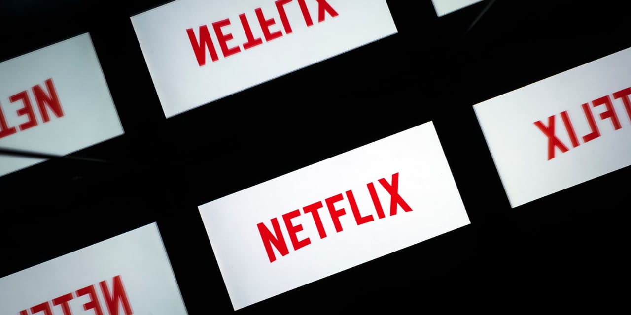 Las acciones de Netflix se están desplomando, las acciones de Tesla están cayendo y otras acciones se están disparando