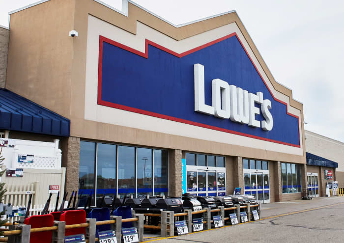 Lowe’s bulks up on fitness brands heading into the holidays - MarketWatch