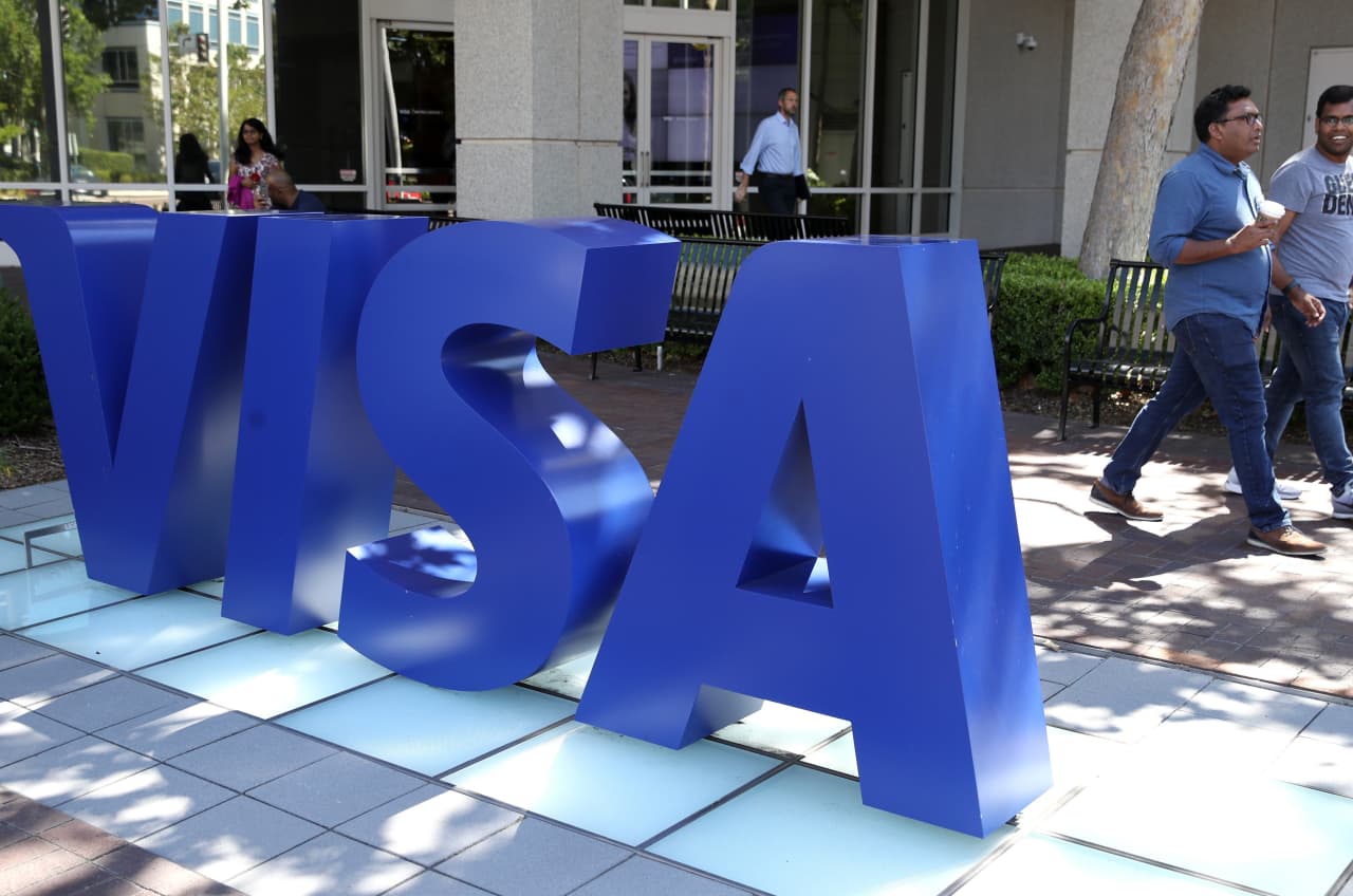Visa’s stock falls after earnings as payment-volume growth slows