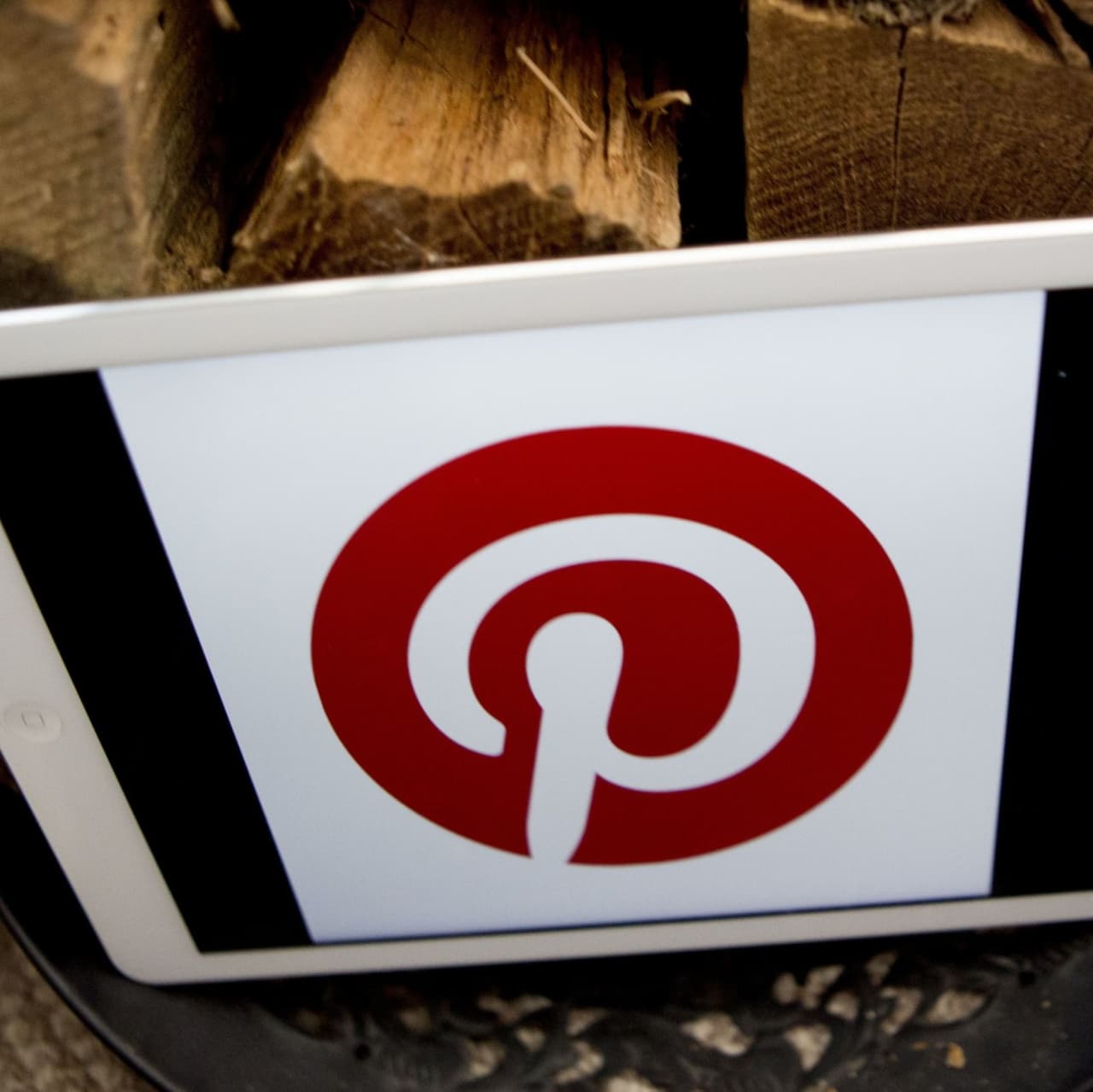 Pinterest stock plunges after saying U.S. users are logging off ...