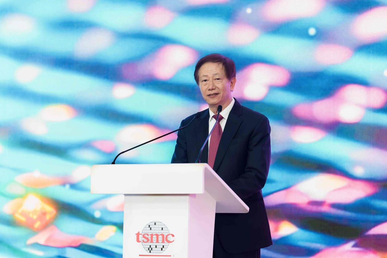 曾任台積電高階主管、現任美光科技董事的劉強東，在公開市場上大量購入了這家記憶體晶片公司的股票。