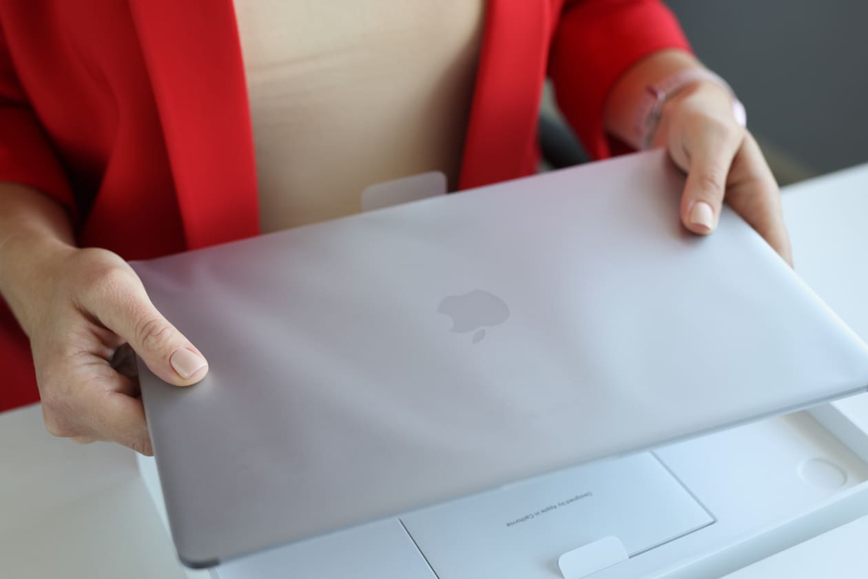 【you's shop】MacBook Air Apple Geek Squad Certified Refurbished MacBook Air 13 inch