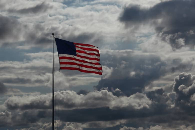 Major Economic Shift: Massive Jobs Report Revisions & Cloudy Inflation - mamk5kn