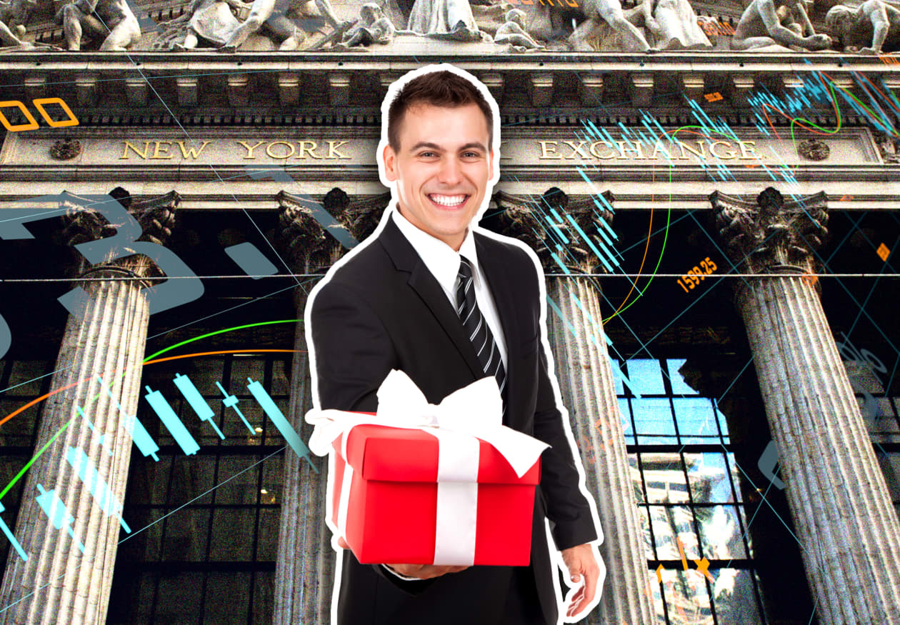 Stock buybacks soar as holiday rally breaks records - MarketWatch