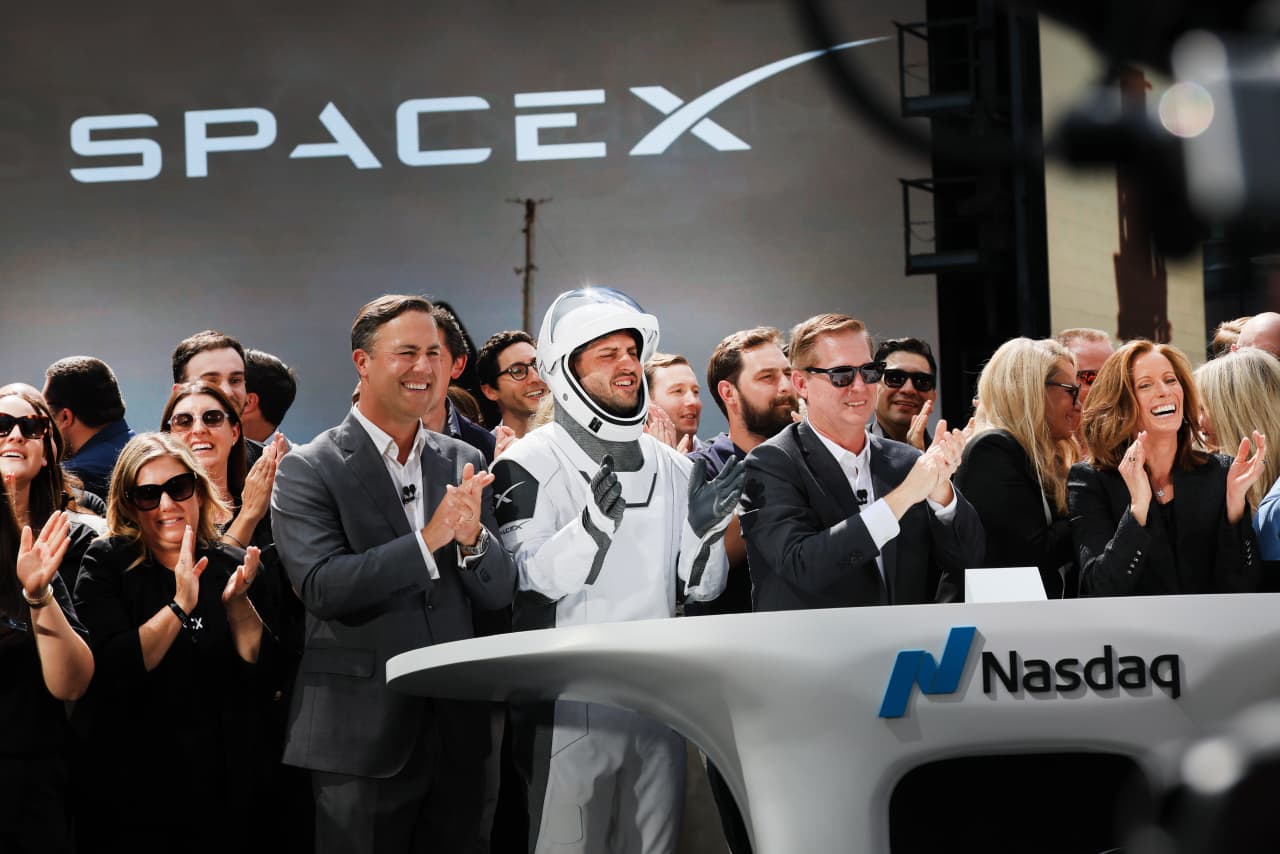 Retail investors have been buying more SpaceX shares than all of the ‘Magnificent Seven’ combined