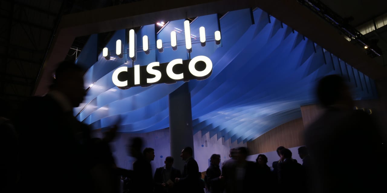 Cisco Systems’ stock dips on lowered guidance, 5% job cuts