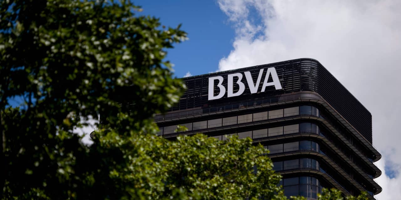 El banco español BBVA busca un rival más pequeño pocas horas después de vender sus operaciones en Estados Unidos a PNC.