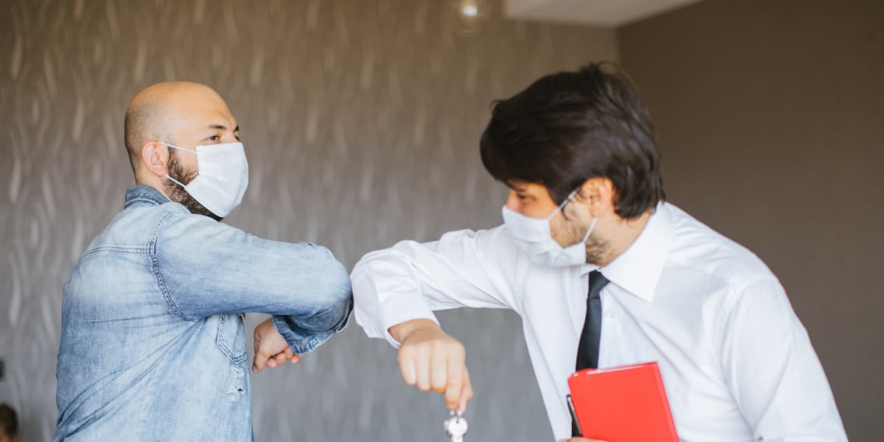 Buying a house and being afraid of COVID-19?  This is how real estate agents protect their clients