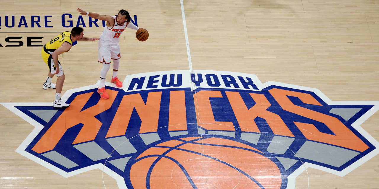 This Philly man has spent over $18,000 buying almost 100 Sixers-Knicks tickets for out-of-town basketball fans - MarketWatch