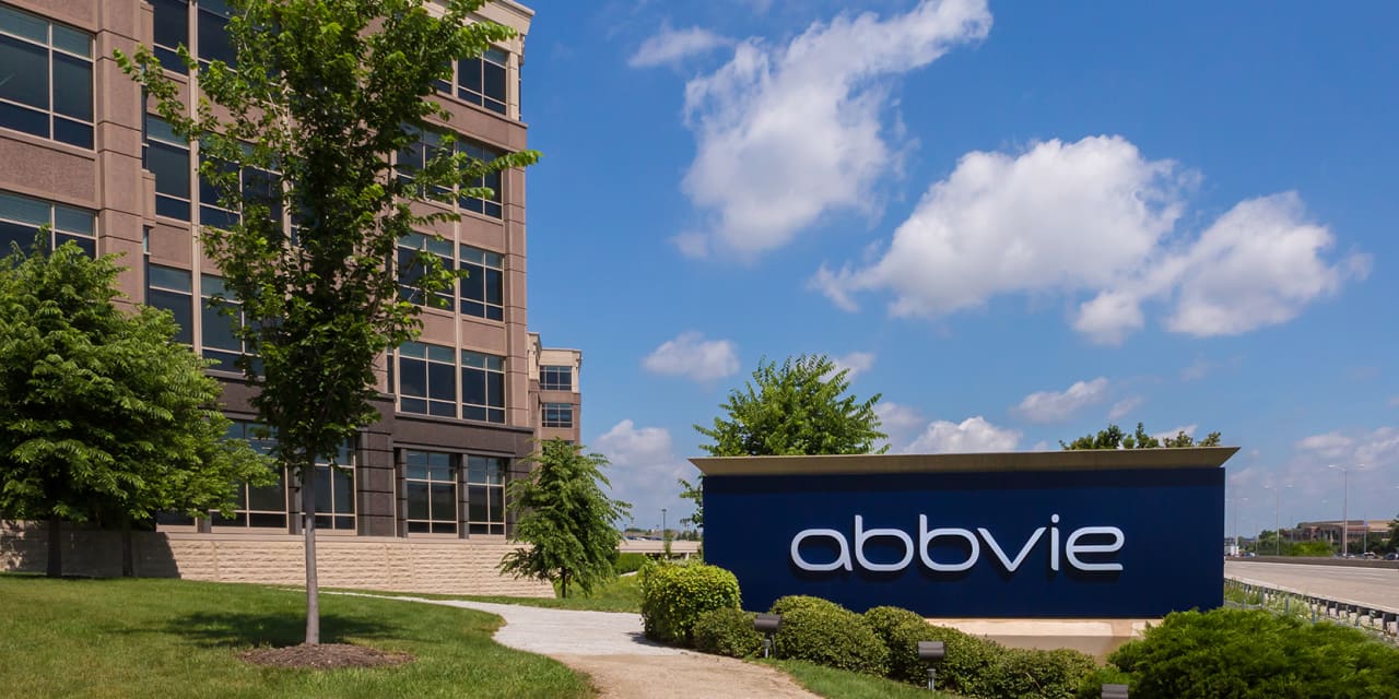 #: AbbVie cuts earnings forecast due to milestone payments