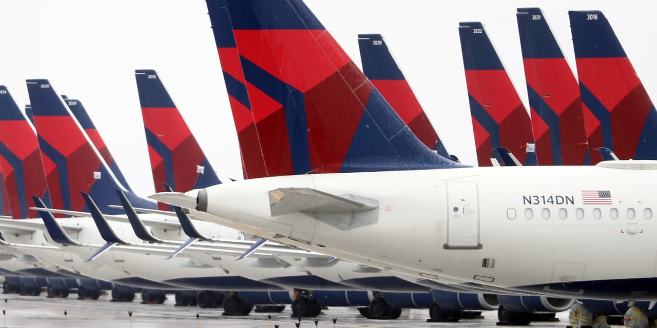 Delta cancels flights due to lack of staff, opens intermediate seats