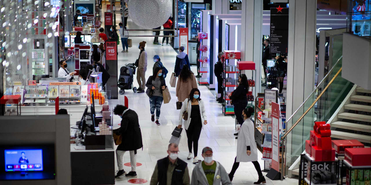 Black Friday traffic at U.S. stores down 52% even as online retail sales hit record high