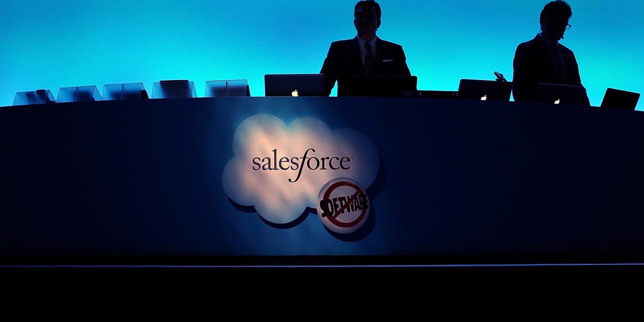 #: Salesforce will lay off 10% of staff as part of restructuring