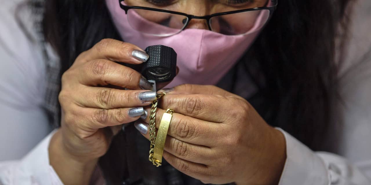 #Metals Stocks: Gold settles below ,800 amid global selloff to start Christmas week trading
