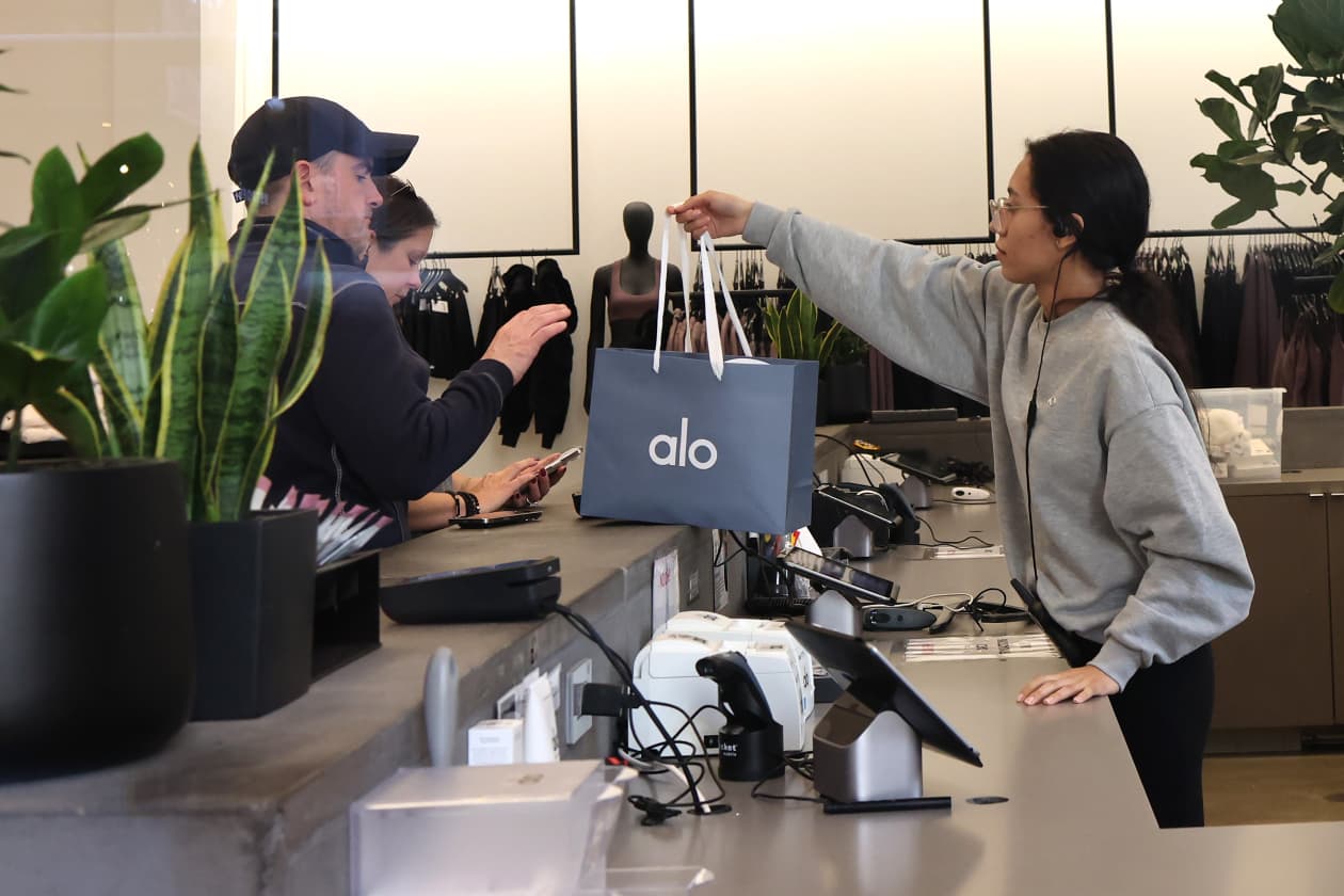 Bank stocks see broad rally as U.S.-China trade talks reduce recession  predictions - MarketWatch