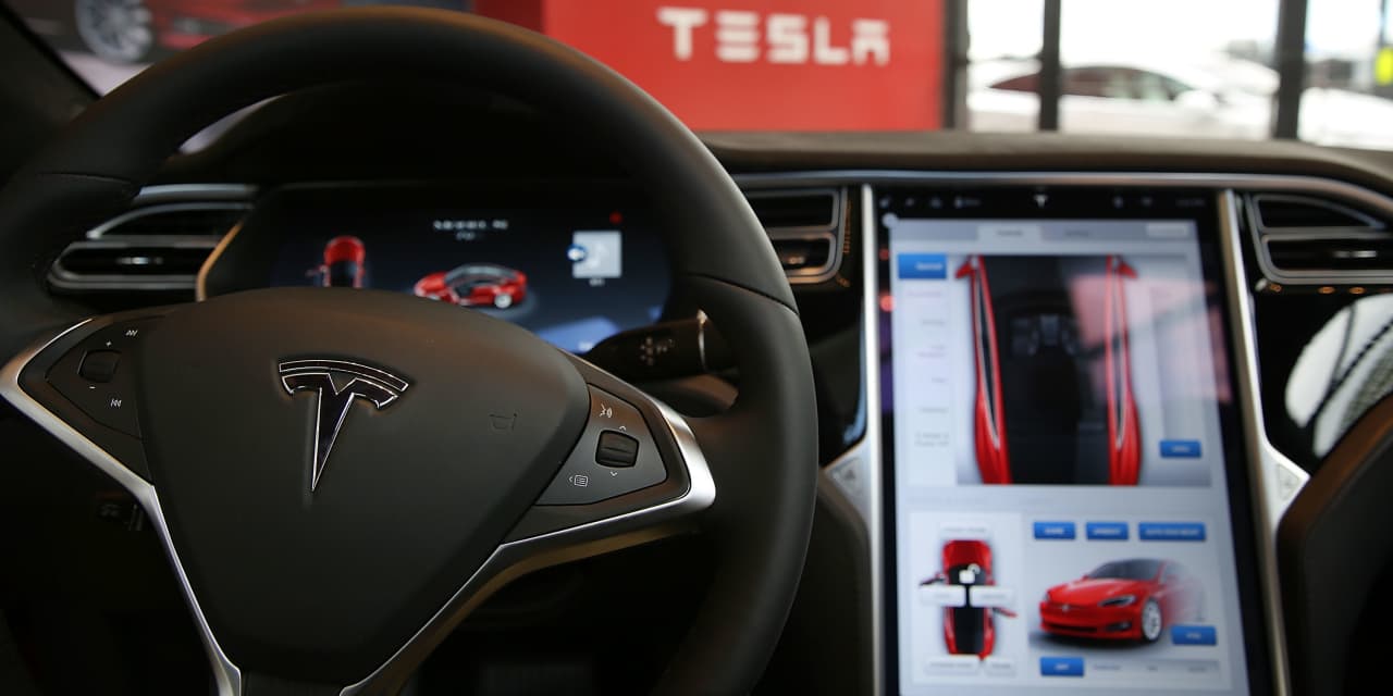 Tesla’s built-in cameras are a privacy threat, Consumer Reports says