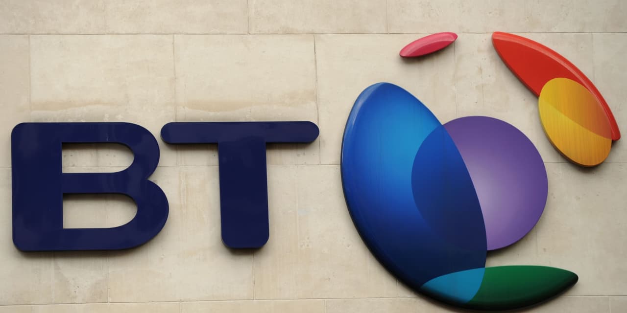 BT shares drop in Sky broadband deal with rival