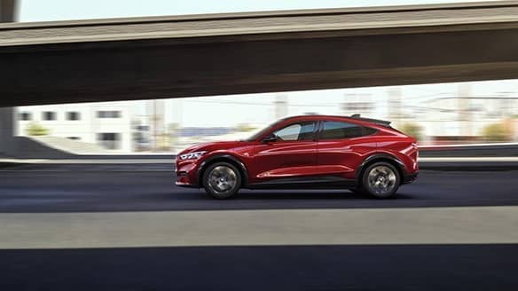 How Does Ford S 21 Mustang Mach E Compare With The Tesla Model Y Marketwatch