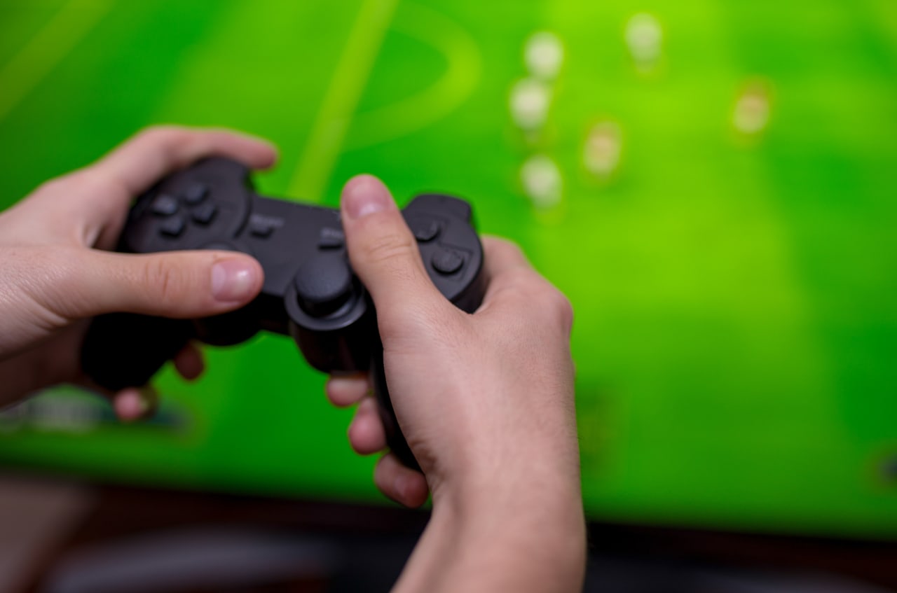 European gamers spend less time playing games than the rest of the world 