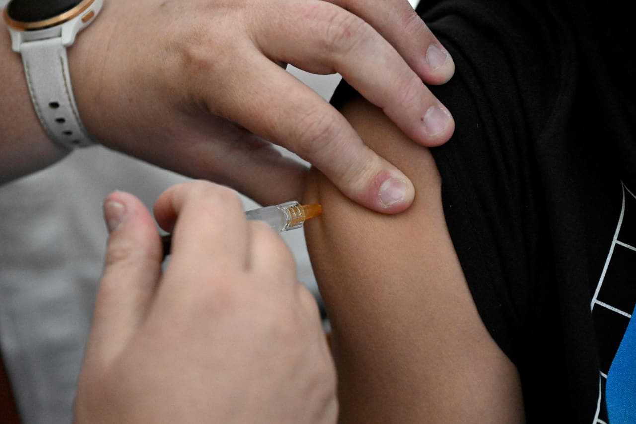 HPV vaccine can have big health benefits for men, research shows