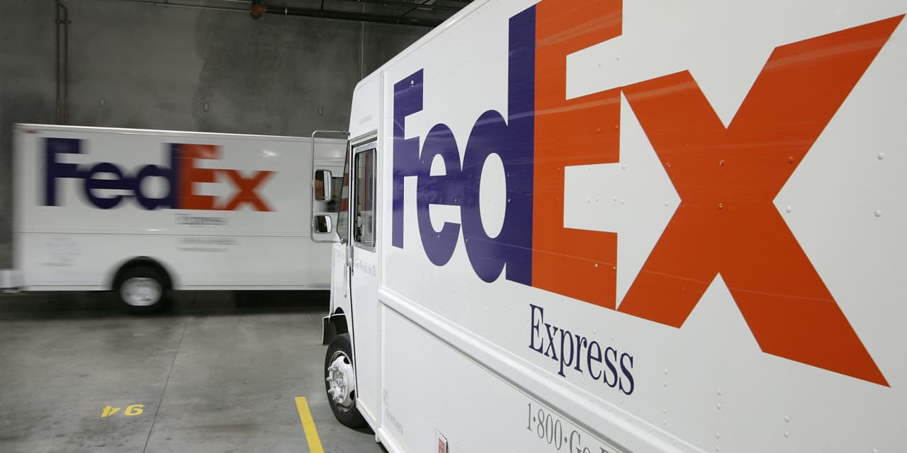 FedEx starts the fight for tariff refunds by suing the Trump ...