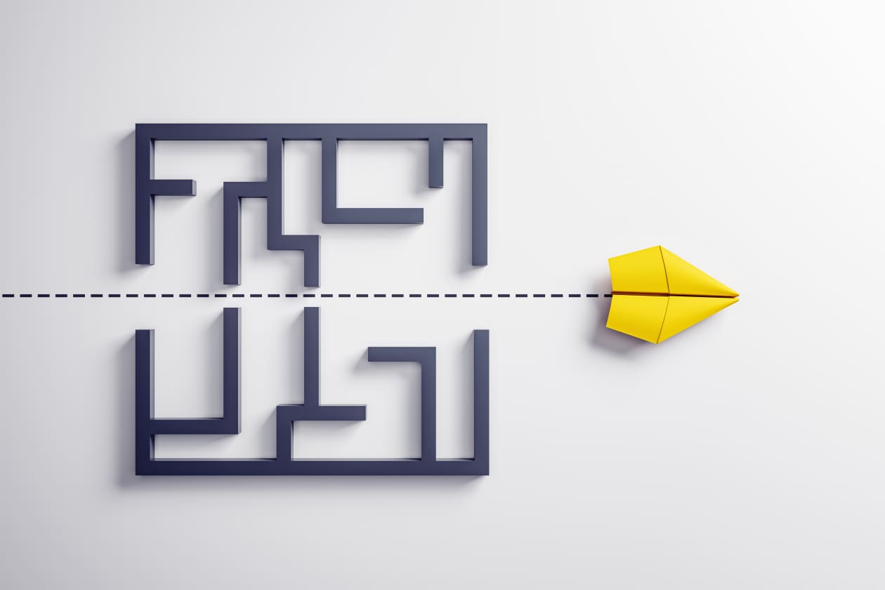 Should I use my financial institution’s free advisers or hire an independent?