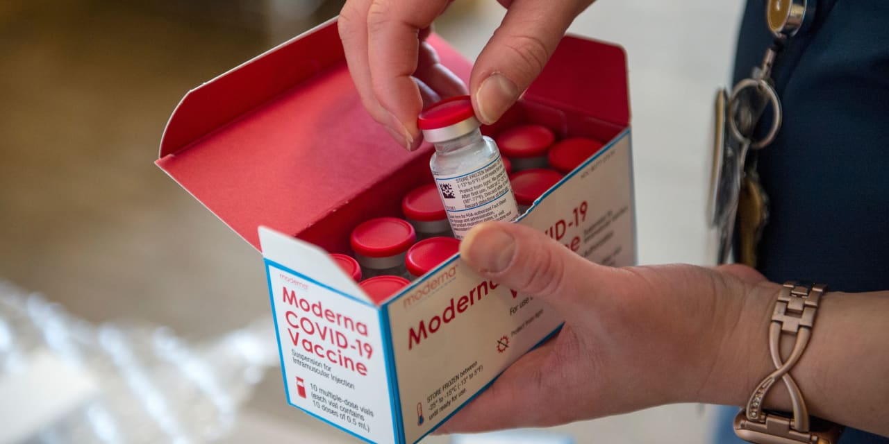 Slaoui proposes single dose of Modern COVID-19 vaccine to speed up vaccinations