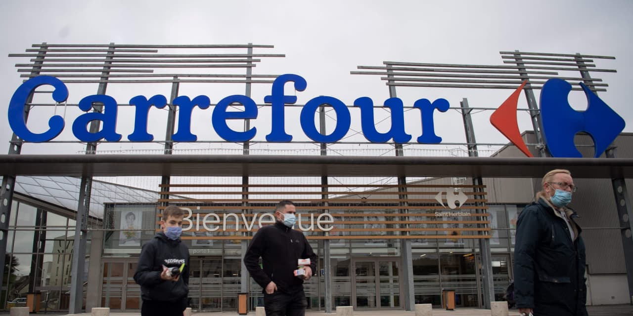 Carrefour shares decline as Couche-Tard short chase comes to an end as European stocks and U.S. futures move