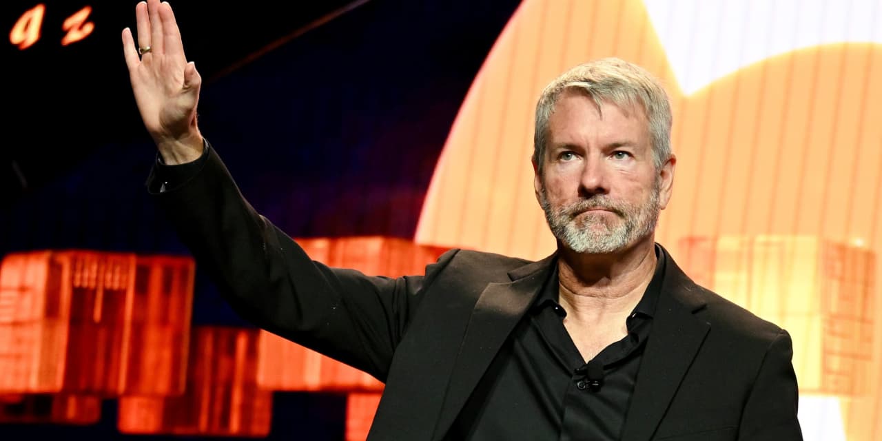 Michael Saylor’s Strategy sees bitcoin holdings trade below purchase price