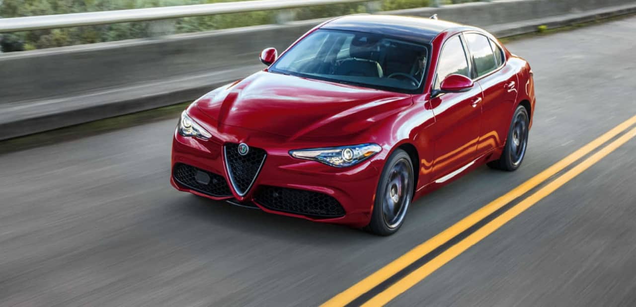 Lijm Discrimineren roddel What it's like to drive the 2021 Alfa Romeo Giulia - MarketWatch