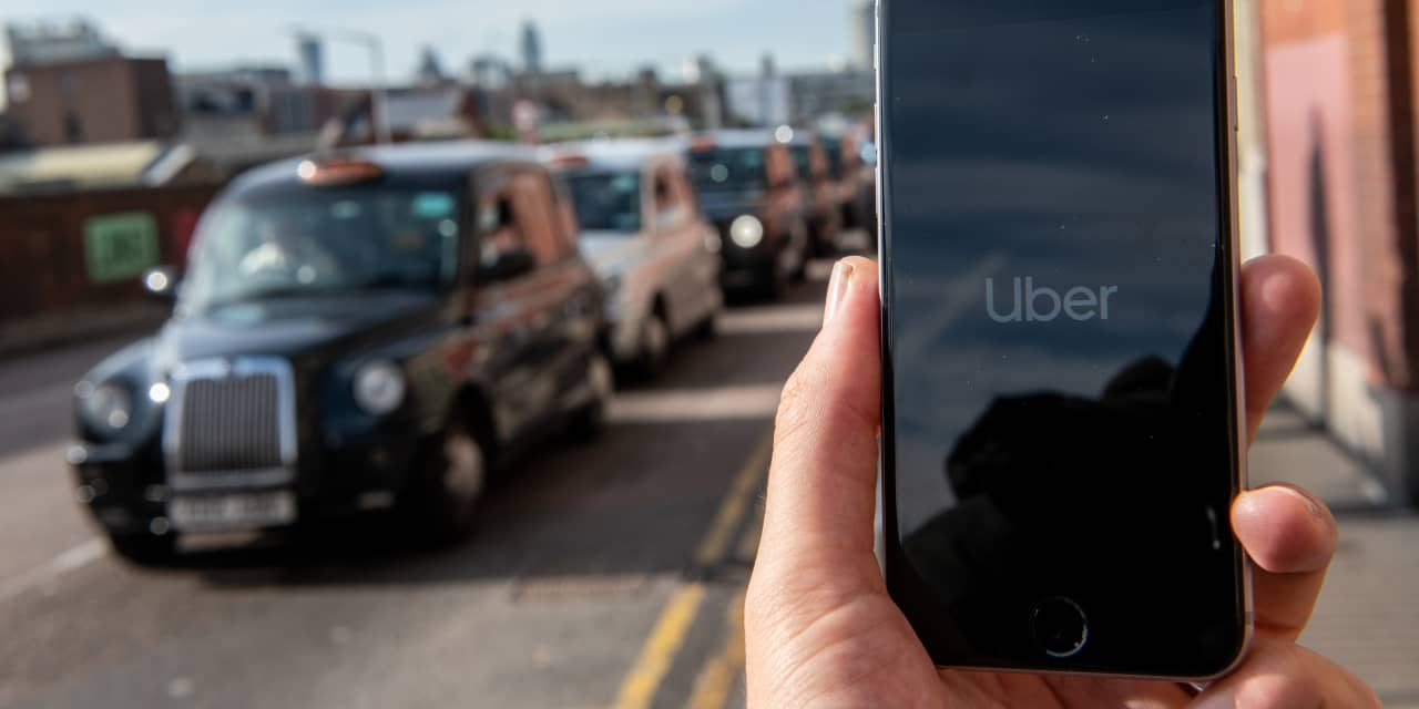 Uber faces legal action threat — this time from drivers of London’s distinctive black cabs