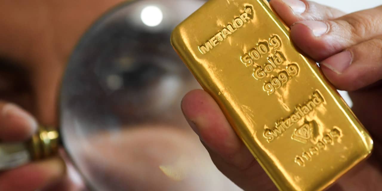 Gold trading will be near its lowest level since June with Treasury yields hovering close to 1.6%